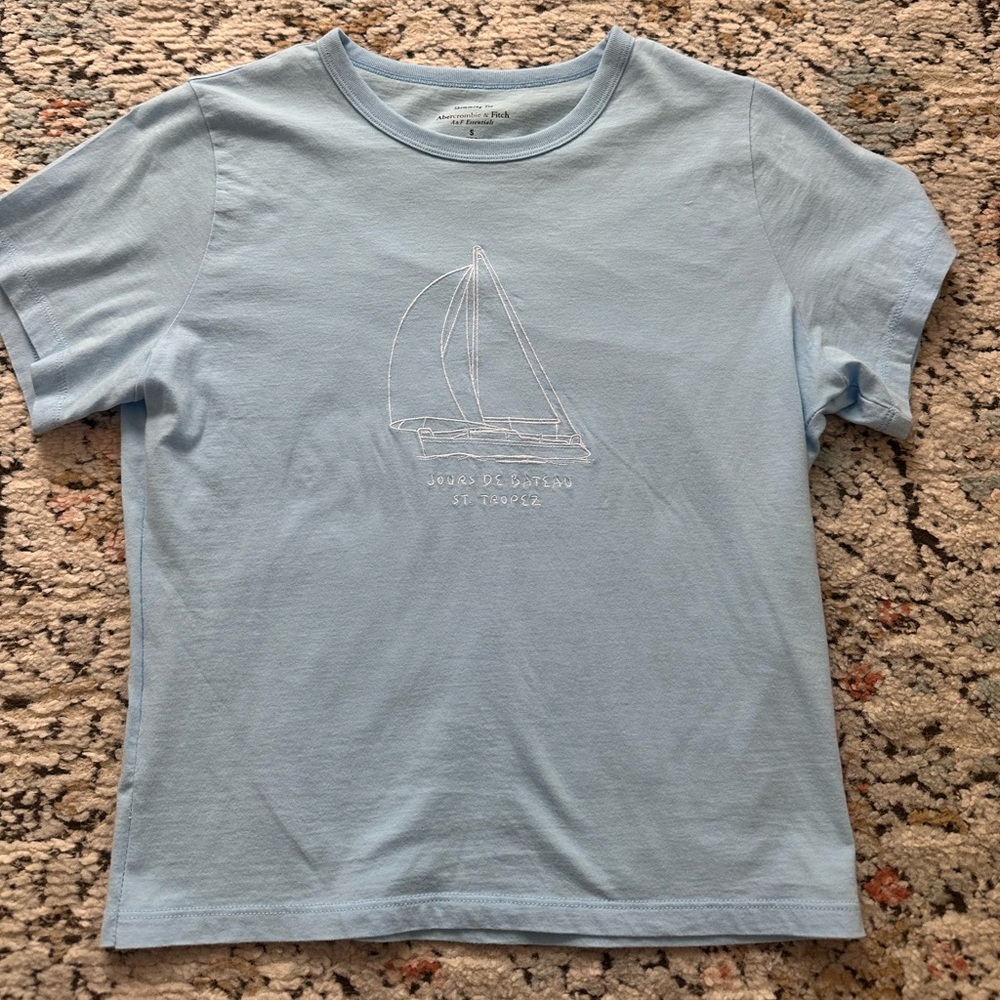 Abercrombie & Fitch Blue Sailboat Embroidery Skimming Tee | S